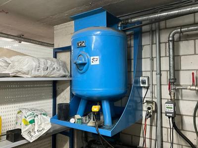 Overview picture of 1990 OKS buffer tank